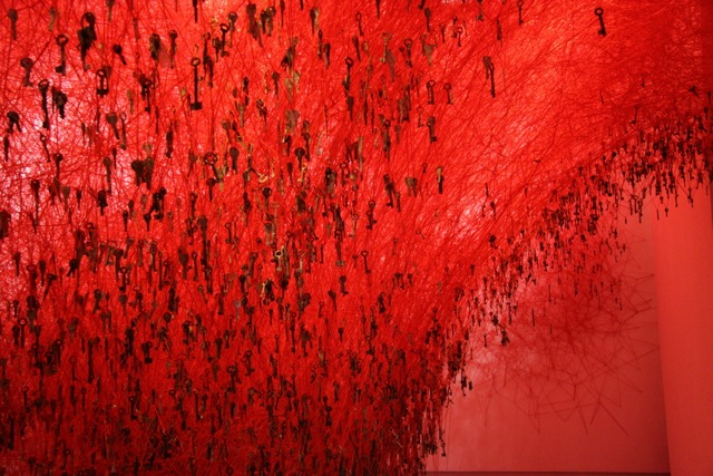 biennale-2015-chiharu-shiota-bild5